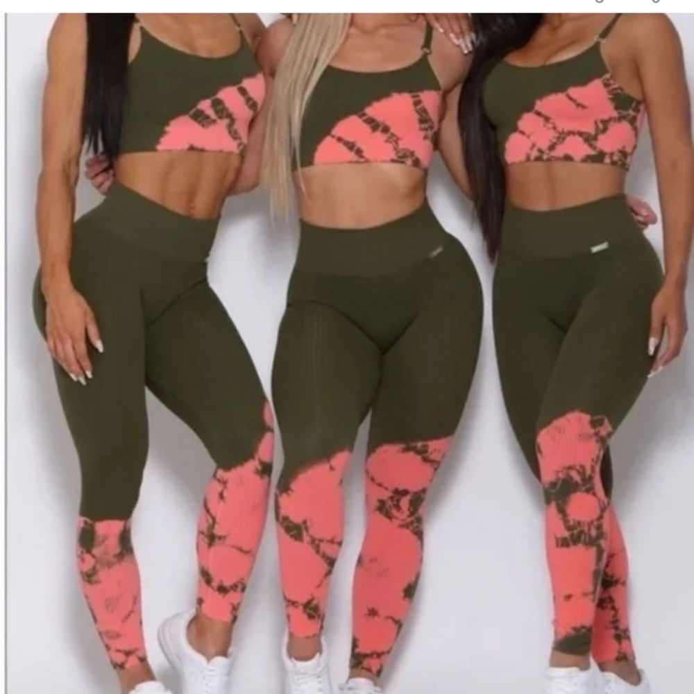 Bombshell tie dye seamless set